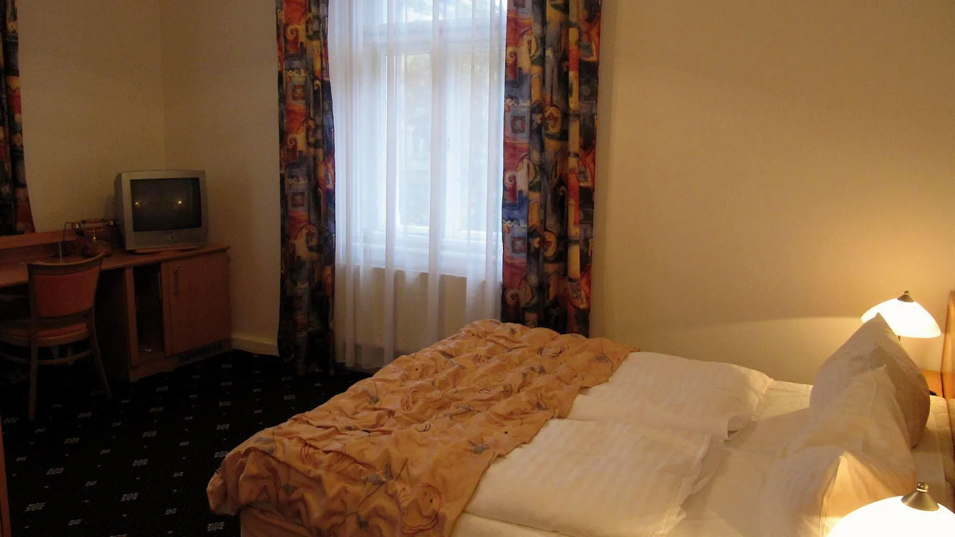 Hotel Machova Praga 3*,