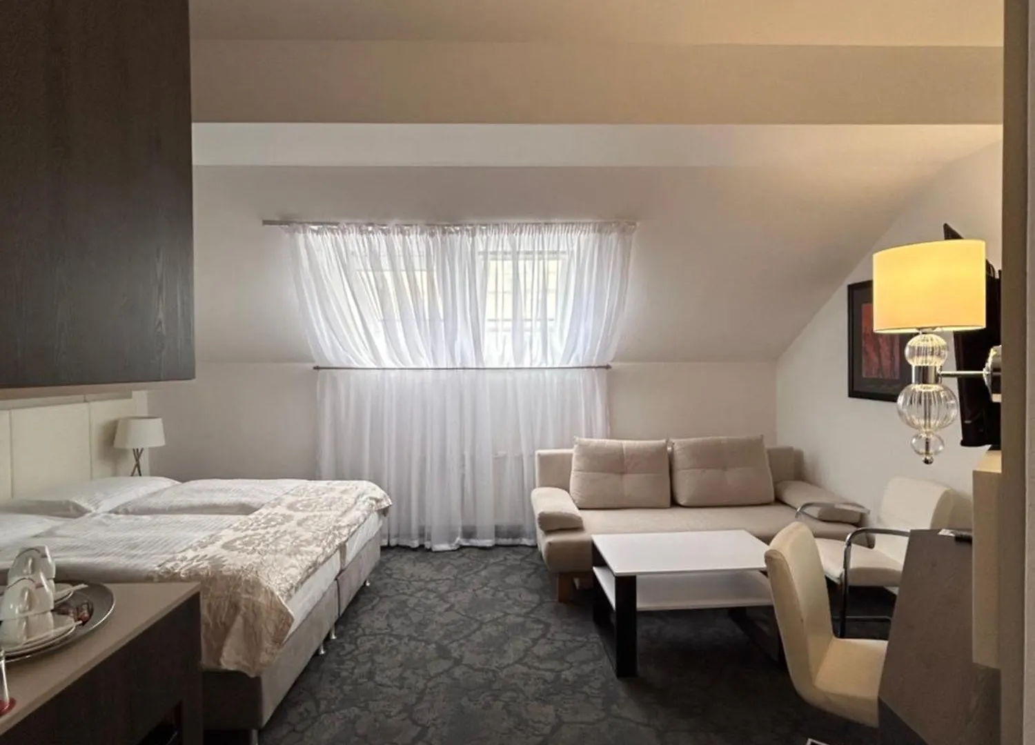 Machova Hotel Prag 3*,