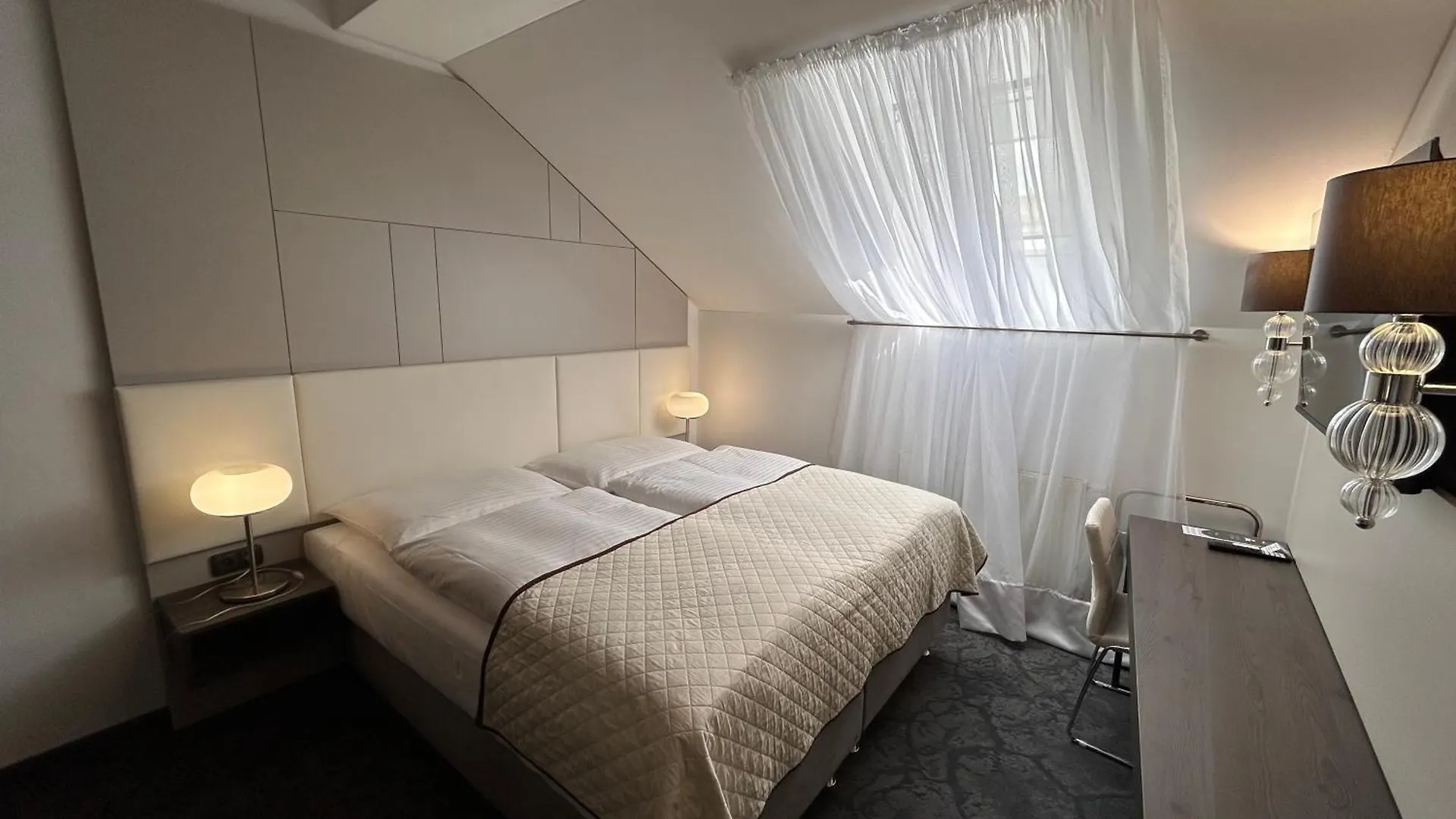 Machova Hotel Prag 3*,  Tjekkiet